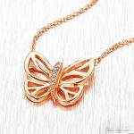 van-cleef-arpels-butterfly-hollowing-carving-pendant-pink-gold-with-diamondd645920e395fedad7bbbed0eca3fe2e0