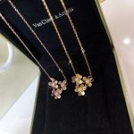 van-cleef-arpels-frivole-necklace-3-flowers-yellow-gold-white-goldwith-diamond-for-women-uk-sale-online70efdf2ec9b086079795c442636b55fb-595×595