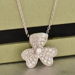 van-cleef-arpels-frivole-necklace-white-gold-with-pave-diamonds34173cb38f07f89ddbebc2ac9128303f (1)