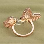 van-cleef-arpels-luck-alhambra-between-the-finger-ring-pink-gold-with-white-and-grey-mother-of-pearld67d8ab4f4c10bf22aa353e27879133c