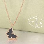 van-cleef-arpels-lucky-alhambra-butterfly-necklace-pink-gold-with-black-onyx-mother-of-pearlc20ad4d76fe97759aa27a0c99bff6710 (1)