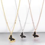 van-cleef-arpels-lucky-alhambra-butterfly-necklace-pink-gold-with-black-onyx-mother-of-pearlc20ad4d76fe97759aa27a0c99bff6710 (1)