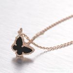 van-cleef-arpels-lucky-alhambra-butterfly-necklace-pink-gold-with-black-onyx-mother-of-pearlc20ad4d76fe97759aa27a0c99bff6710 (1)