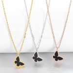 van-cleef-arpels-lucky-alhambra-butterfly-necklace-yellow-gold-with-black-onyx-mother-of-pearl34173cb38f07f89ddbebc2ac9128303f (1)