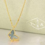 van-cleef-arpels-lucky-alhambra-butterfly-necklace-yellow-gold-with-gray-mother-of-pearlcfcd208495d565ef66e7dff9f98764da (1)