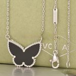 van-cleef-arpels-lucky-alhambra-butterfly-pendant-white-gold-with-black-onyx-mother-of-pearl8e296a067a37563370ded05f5a3bf3ec