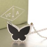 van-cleef-arpels-lucky-alhambra-butterfly-pendant-white-gold-with-black-onyx-mother-of-pearl8e296a067a37563370ded05f5a3bf3ec