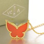 van-cleef-arpels-lucky-alhambra-butterfly-pendant-yellow-gold-with-carnelian-mother-of-pearl1679091c5a880faf6fb5e6087eb1b2dc