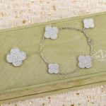 van-cleef-arpels-magic-alhambra-bracelet-5-motifs-white-gold-with-diamonds6512bd43d9caa6e02c990b0a82652dca