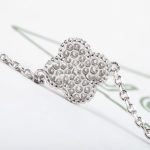 van-cleef-arpels-magic-alhambra-bracelet-5-motifs-white-gold-with-diamonds6512bd43d9caa6e02c990b0a82652dca