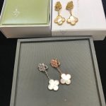 van-cleef-arpels-magic-alhambra-earrings-2-motifs-mother-of-pearl-with-diamondsb6d767d2f8ed5d21a44b0e5886680cb9