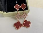 van-cleef-arpels-magic-alhambra-earrings-3-motifs-with-diamonds98f13708210194c475687be6106a3b84