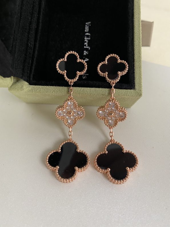 van-cleef-arpels-magic-alhambra-earrings-3-motifs-with-diamondsc74d97b01eae257e44aa9d5bade97baf