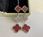 van-cleef-arpels-magic-alhambra-earrings-3-motifs-with-diamonds98f13708210194c475687be6106a3b84