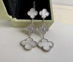 van-cleef-arpels-magic-alhambra-earrings-3-motifs-with-diamonds98f13708210194c475687be6106a3b84