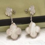 van-cleef-arpels-magic-alhambra-earrings-white-gold-with-white-mother-of-pearlc51ce410c124a10e0db5e4b97fc2af39