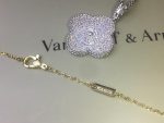 van-cleef-arpels-magic-alhambra-long-necklace-1-motif-white-gold-with-diamond-24mm-pendanta87ff679a2f3e71d9181a67b7542122c