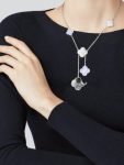 van-cleef-arpels-magic-alhambra-necklace-6-motifs-chalcedony-and-white-and-gray-mother-of-pearld645920e395fedad7bbbed0eca3fe2e0-595×595