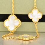 van-cleef-arpels-magic-alhambra-necklace-yellow-gold-16-motifs-with-white-mother-of-pearl6364d3f0f495b6ab9dcf8d3b5c6e0b01 (1)