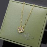 van-cleef-arpels-magic-vintage-alhambra-pendant-with-diamondc51ce410c124a10e0db5e4b97fc2af39