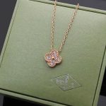 van-cleef-arpels-magic-vintage-alhambra-pendant-with-diamondc51ce410c124a10e0db5e4b97fc2af39