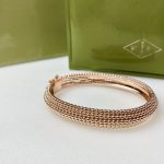 van-cleef-arpels-perlee-pearls-of-gold-bracelet-5-rows-yellow-gold-rose-gold-white-goldd645920e395fedad7bbbed0eca3fe2e0-595×595 (1)