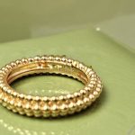 van-cleef-arpels-perlee-pearls-ring-3-rows-yellow-gold-rose-gold-white-gold6364d3f0f495b6ab9dcf8d3b5c6e0b01-595×595