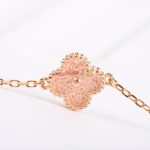 van-cleef-arpels-sweet-alhambra-bracelet-6-motifs-rose-goldc0c7c76d30bd3dcaefc96f40275bdc0a (1)