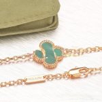 van-cleef-arpels-sweet-alhambra-bracelet-pink-gold-with-malachite-mother-of-pearl8e296a067a37563370ded05f5a3bf3ec