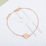 van-cleef-arpels-sweet-alhambra-bracelet-rose-gold8f14e45fceea167a5a36dedd4bea2543