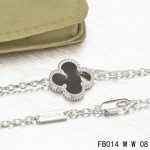 van-cleef-arpels-sweet-alhambra-bracelet-white-gold-with-black-onyx-mother-of-pearld3d9446802a44259755d38e6d163e820 (1) (1)