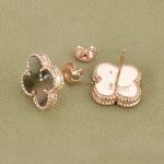 van-cleef-arpels-sweet-alhambra-earrings-pink-gold-with-gray-mother-of-pearleccbc87e4b5ce2fe28308fd9f2a7baf3