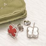 van-cleef-arpels-sweet-alhambra-earrings-white-gold-with-carnelian-mother-of-pearla1d0c6e83f027327d8461063f4ac58a6