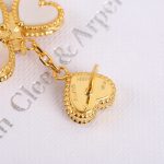 van-cleef-arpels-sweet-alhambra-effeuillage-earringsc0c7c76d30bd3dcaefc96f40275bdc0a