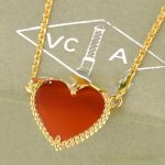 van-cleef-arpels-sweet-alhambra-heart-pendant-yellow-gold-with-red-onyx-mother-of-pearl19ca14e7ea6328a42e0eb13d585e4c22