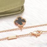 van-cleef-arpels-sweet-alhambra-pendant-pink-gold-with-black-agate-mother-of-pearl-9mm17e62166fc8586dfa4d1bc0e1742c08b