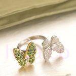 van-cleef-arpels-two-butterfly-between-the-finger-ring-yellow-gold-tsavorite-garnetsc4ca4238a0b923820dcc509a6f75849b