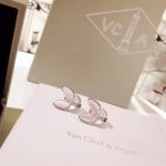 van-cleef-arpels-two-butterfly-earrings-mother-of-pearl-with-diamond-3-colora87ff679a2f3e71d9181a67b7542122c