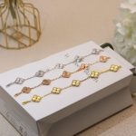 van-cleef-arpels-vintage-alhambra-bracelet-5-motifs-guilloche-yellow-gold-rose-gold-white-golda87ff679a2f3e71d9181a67b7542122c-595×595