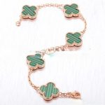 van-cleef-arpels-vintage-alhambra-bracelet-5-motifs-pink-gold-with-malachite-mother-of-pearle369853df766fa44e1ed0ff613f563bd