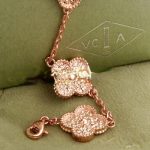 van-cleef-arpels-vintage-alhambra-bracelet-5-motifs-pink-goldf7177163c833dff4b38fc8d2872f1ec6