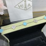 van-cleef-arpels-vintage-alhambra-bracelet-5-motifs-turquoise-and-white-gold-with-diamonds6c8349cc7260ae62e3b1396831a8398f-595×595