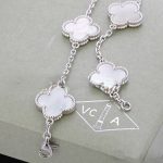 van-cleef-arpels-vintage-alhambra-bracelet-5-motifs-white-gold-with-white-mother-of-pearl182be0c5cdcd5072bb1864cdee4d3d6e