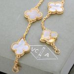 van-cleef-arpels-vintage-alhambra-bracelet-5-motifs-yellow-gold-with-white-mother-of-pearl1f0e3dad99908345f7439f8ffabdffc4