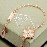 van-cleef-arpels-vintage-alhambra-bracelet-pink-golda1d0c6e83f027327d8461063f4ac58a6