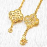 van-cleef-arpels-vintage-alhambra-long-necklace-yellow-gold-20-motifs-with-pave-diamonds45c48cce2e2d7fbdea1afc51c7c6ad26 (1)