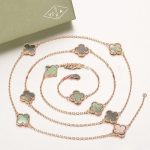 van-cleef-arpels-vintage-alhambra-necklace-pink-gold-10-motifs-with-gray-mother-of-pearl67c6a1e7ce56d3d6fa748ab6d9af3fd7 (1)