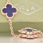 van-cleef-arpels-vintage-alhambra-necklace-pink-gold-20-motifs-with-lapis-stone-mother-of-pearl6364d3f0f495b6ab9dcf8d3b5c6e0b01 (1)