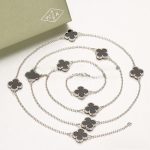 van-cleef-arpels-vintage-alhambra-necklace-white-gold-10-motifs-with-black-agate-mother-of-pearld3d9446802a44259755d38e6d163e820