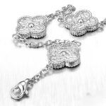 van-cleef-arpels-vintage-alhambra-necklace-white-gold-10-motifsc74d97b01eae257e44aa9d5bade97baf (1)